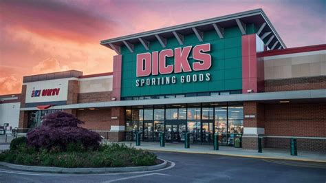 Dick’s Sporting Goods Holiday Hours 2024